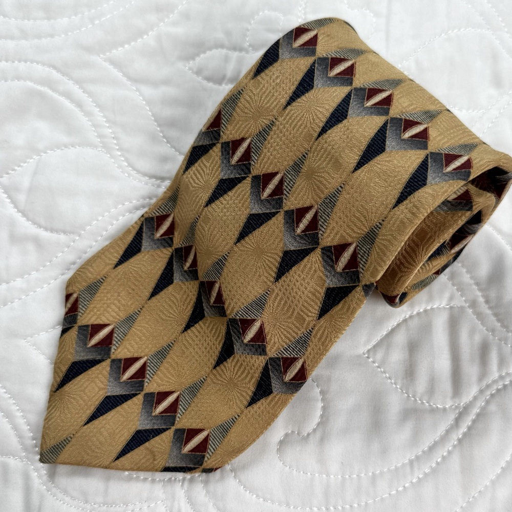Bill Blass‎ Black Label Geometric Patterned Gold Tan Silk Tie EUC